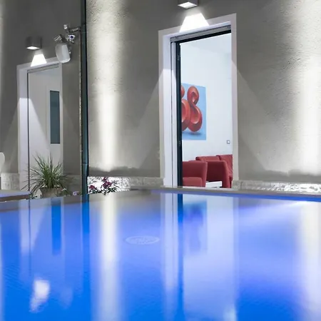 Kristalex Pet Family Hotell 3*