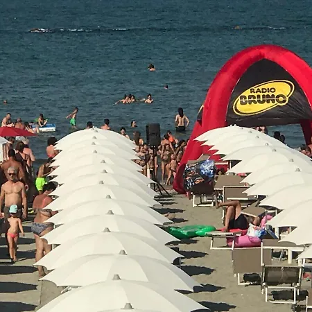 Hotell Kristalex Pet Family 3*