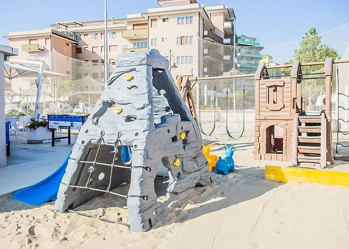 Kristalex Pet Family Hotel 3*